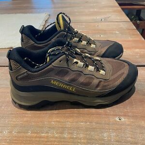 Merrell Boys Brown and Yellow Trail waterproof Shoes